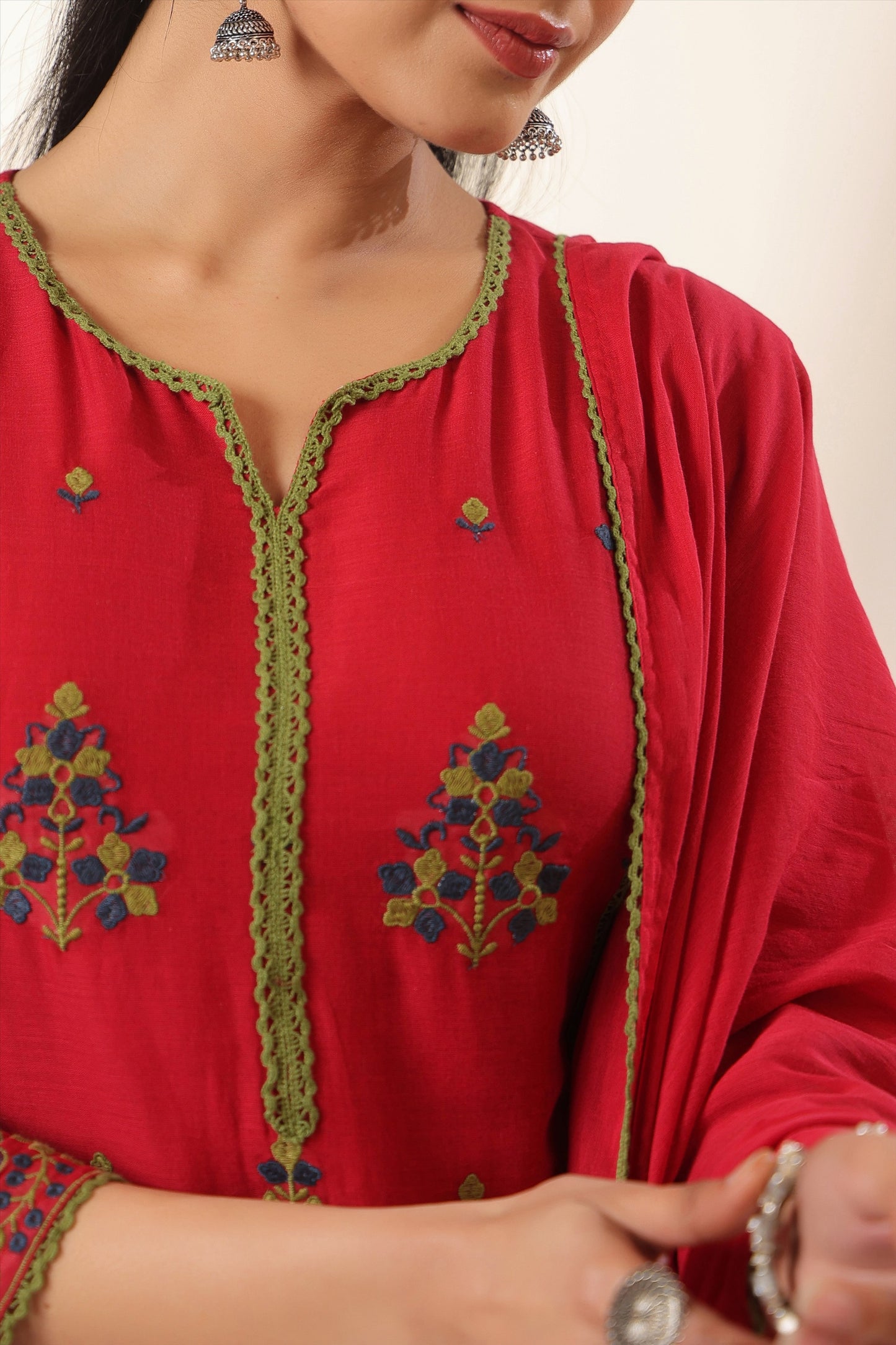 Brick Red Mul Cotton Suit Set with Thread Embroidery