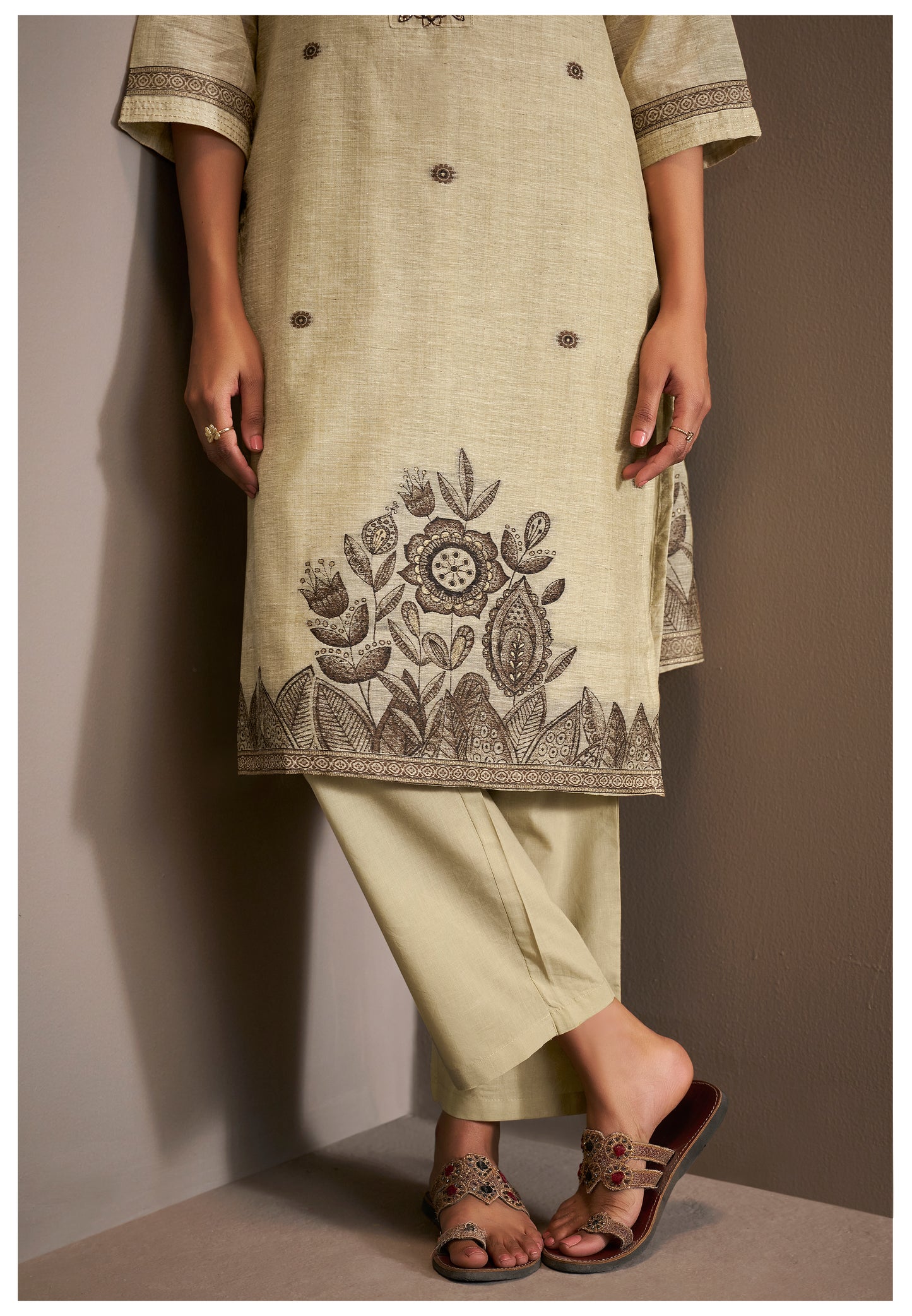 Jacquard Weaving Brown Linen Suit Set