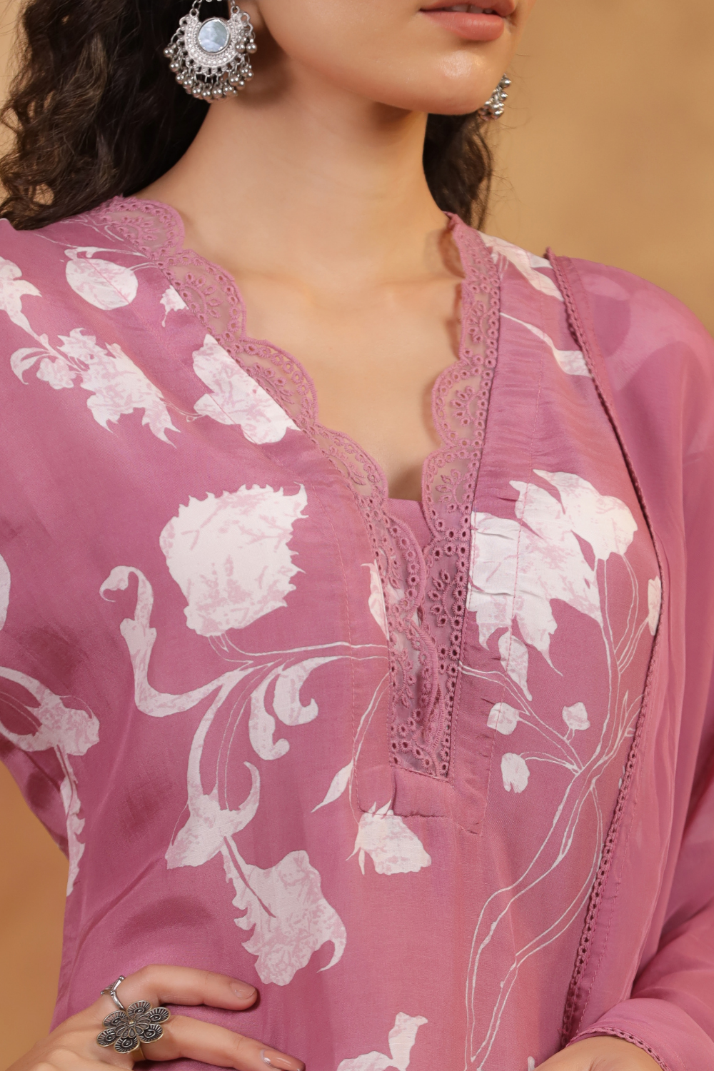 Pure Muslin Suit Set with Organza Detailing and Dupatta
