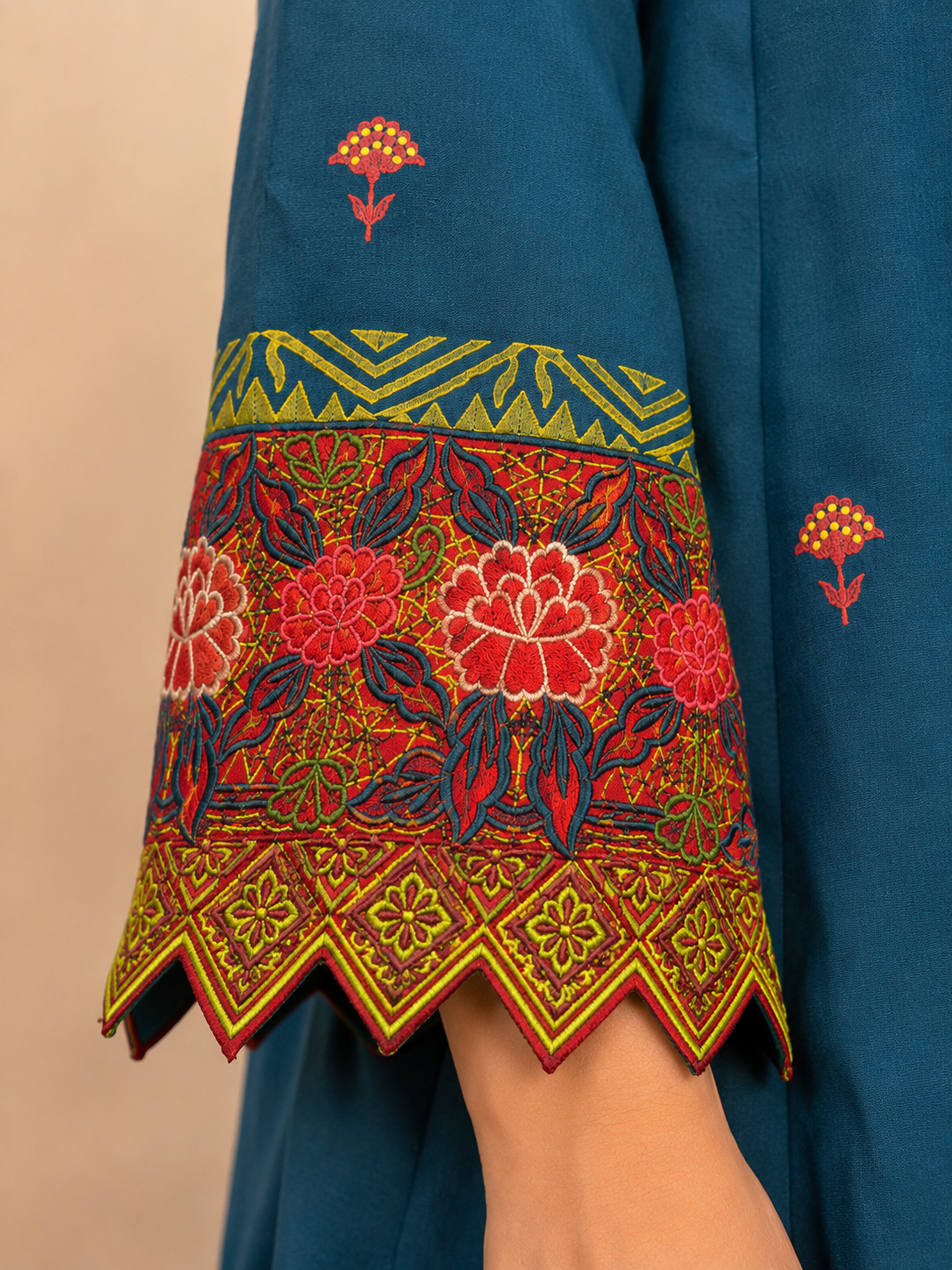 SILK SUIT SET WITH LACE WORK & BANARASI DUPATTA