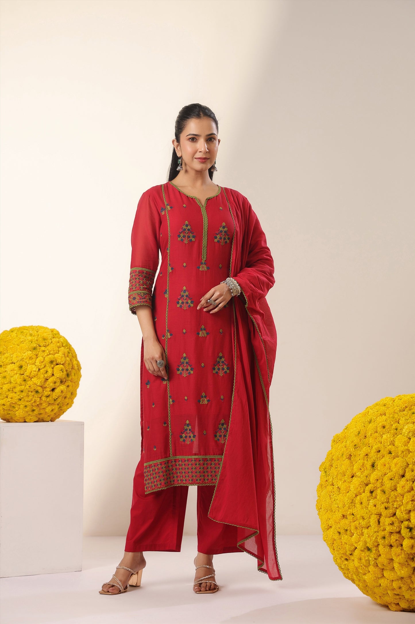 Brick Red Mul Cotton Suit Set with Thread Embroidery
