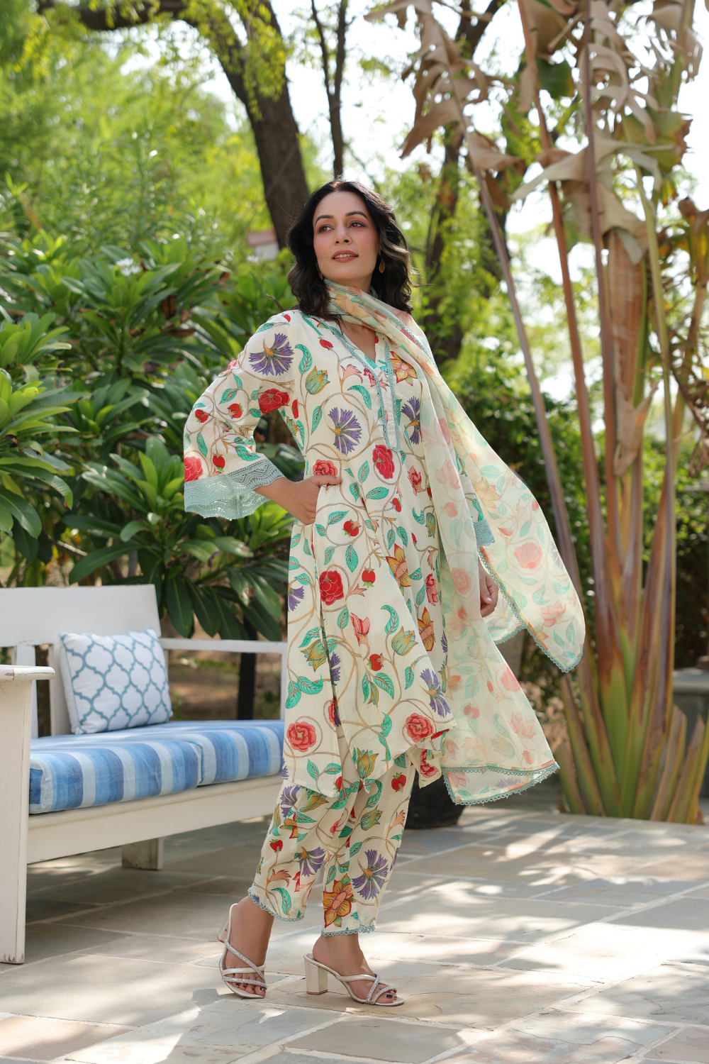 Floral Print Mal Cotton A-line Suit Set with Organza Dupatta