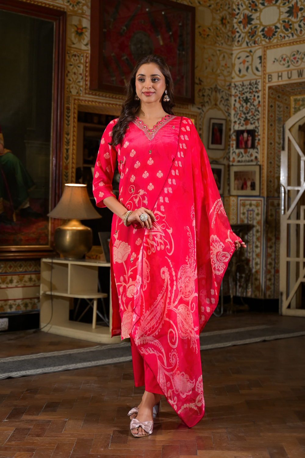 Pink Pure Crepe Suit with Printed Patterns & Organza Dupatta