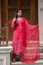 Pink Pure Crepe Printed Suit with Organza Dupatta