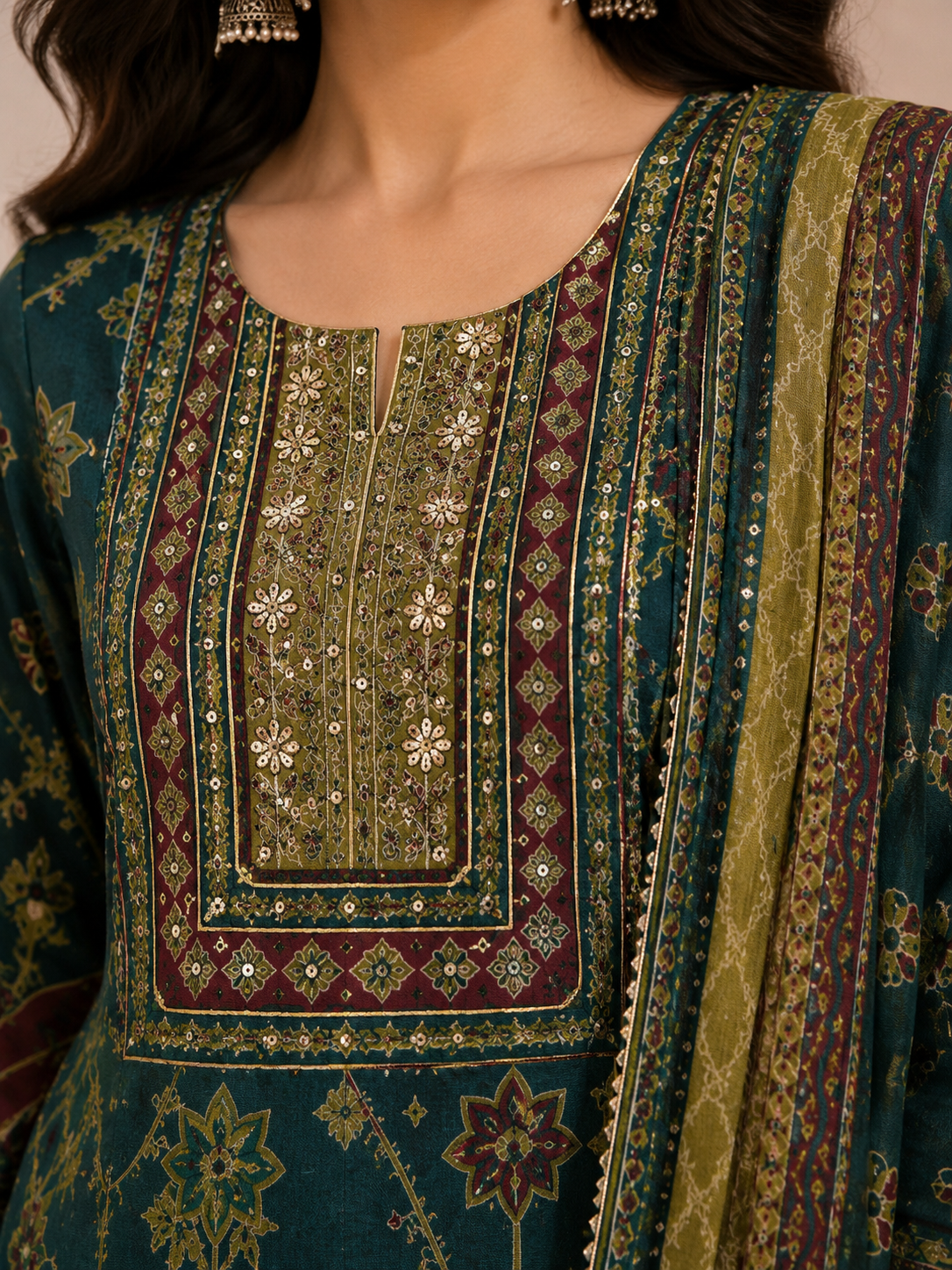 Crepe Suit Set with Sequin & Pipe Work